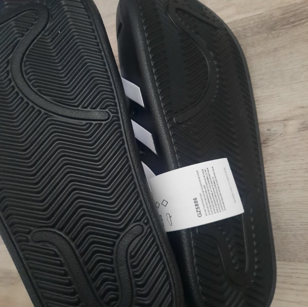 Adidas Unisex Adilette Clogs - Picture 5 of 6